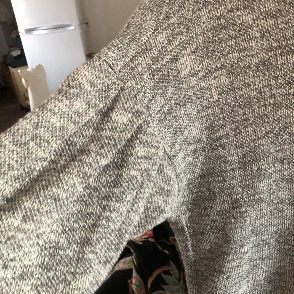 Grey pullover - Picture 2 of 4